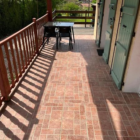 Logement Vic-Fezensac Ngoại thất bức ảnh